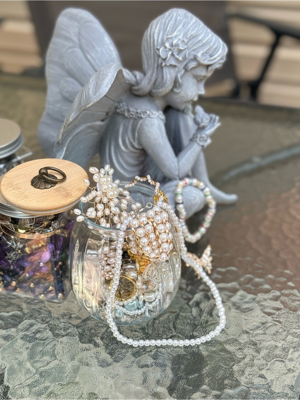 Pearl-Accent Women’s with elegant jewlery - White Pearlescent in glass jar.